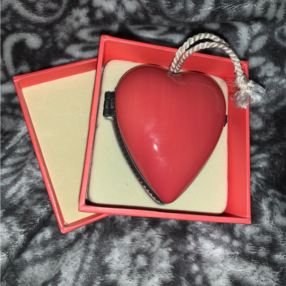 Hallmark Signature 90s Pocket Locket Coral 🪸 Pink Heart 💗 Keepsake Frame